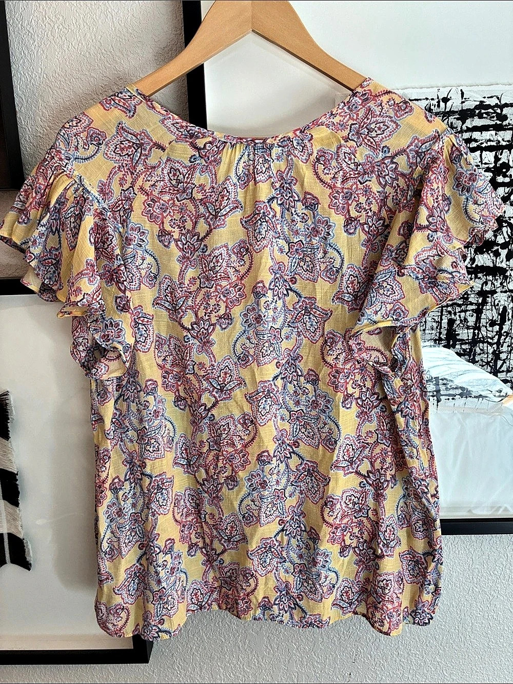 Zac & Rachel Woman Yellow Paisley Tie-Neck Short Sleeve Blouse Yellow & Blue